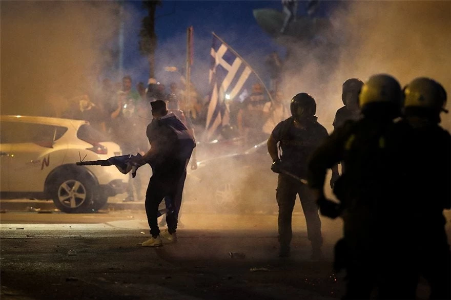Απίστευτες ύβρεις από τους «πραιτωριανούς» του Τσίπρα: «Σας γ@μ@ει ο Αλέξης κ@λοβούλγαροι» – Σε… πολιτεία των ΗΠΑ μετέτρεψαν την Θεσ/νίκη οι ΣΥΡΙΖΑΝΕΛ
